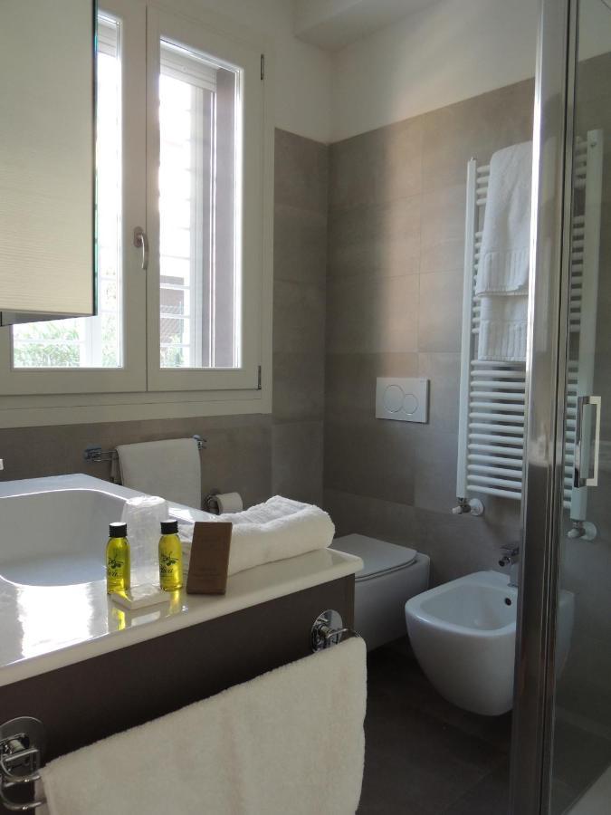 Maisonette Modena Park Ngoại thất bức ảnh