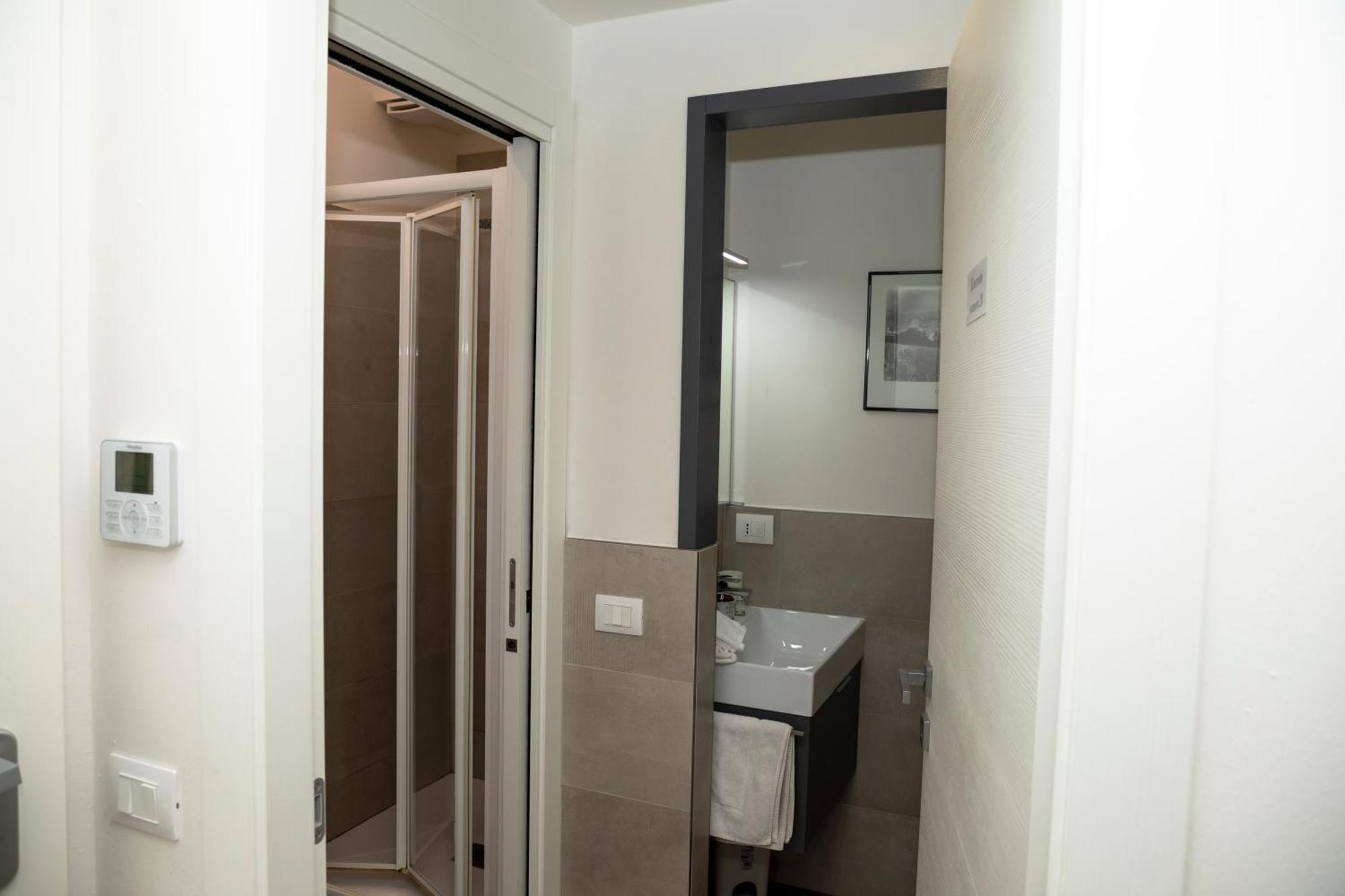 Maisonette Modena Park Ngoại thất bức ảnh